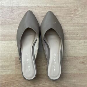 Tan Mules with Pointed Toe and Minimalist Design